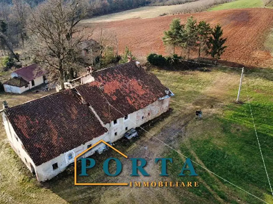 Immagine 17 di Rustico / casale in vendita  in Strada Giovenala snc a Carrù