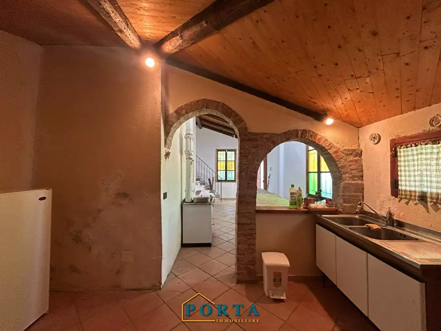 Immagine 17 di Rustico / casale in vendita  in Strada Giovenala snc a Carrù