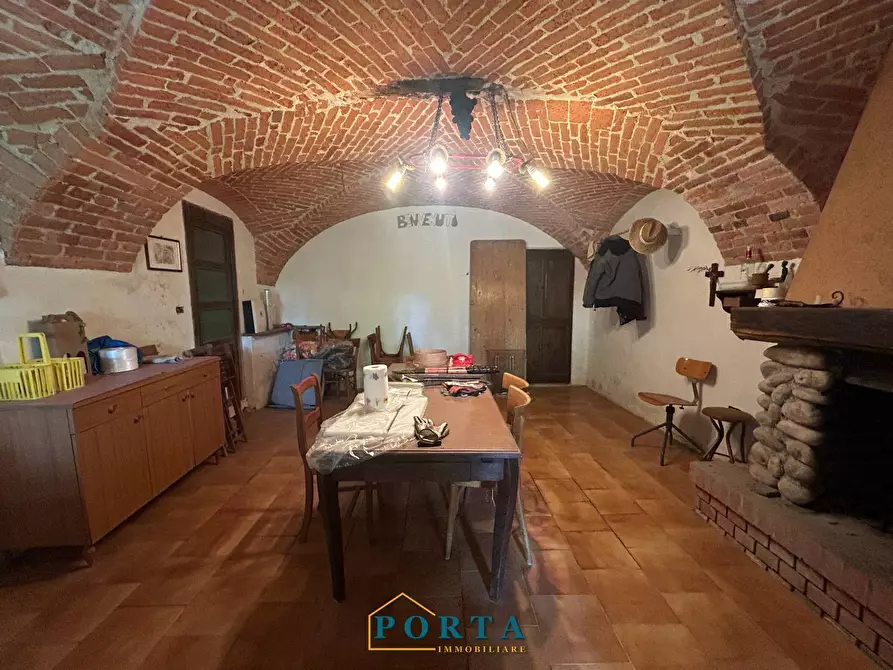 Immagine 14 di Rustico / casale in vendita  in Strada Giovenala snc a Carrù