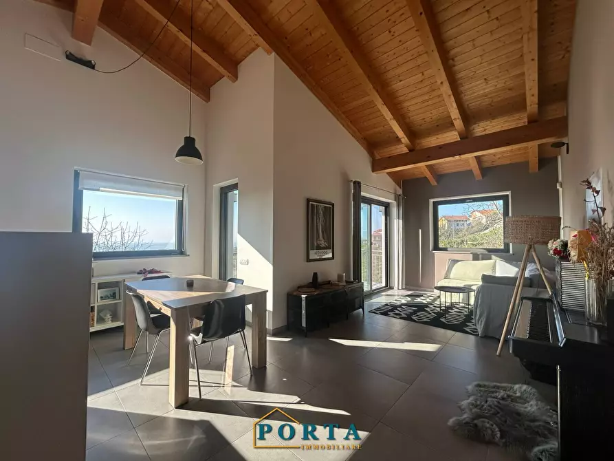 Immagine 4 di Villa in vendita  in Cascina Roreto 6 a Barolo