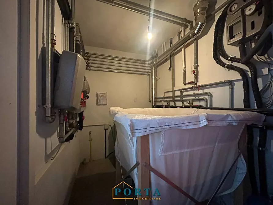 Immagine 32 di Villa in vendita  in Cascina Roreto 6 a Barolo