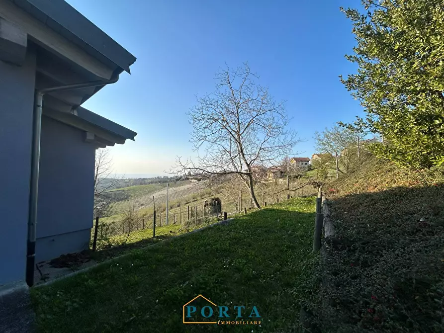 Immagine 38 di Villa in vendita  in Cascina Roreto 6 a Barolo