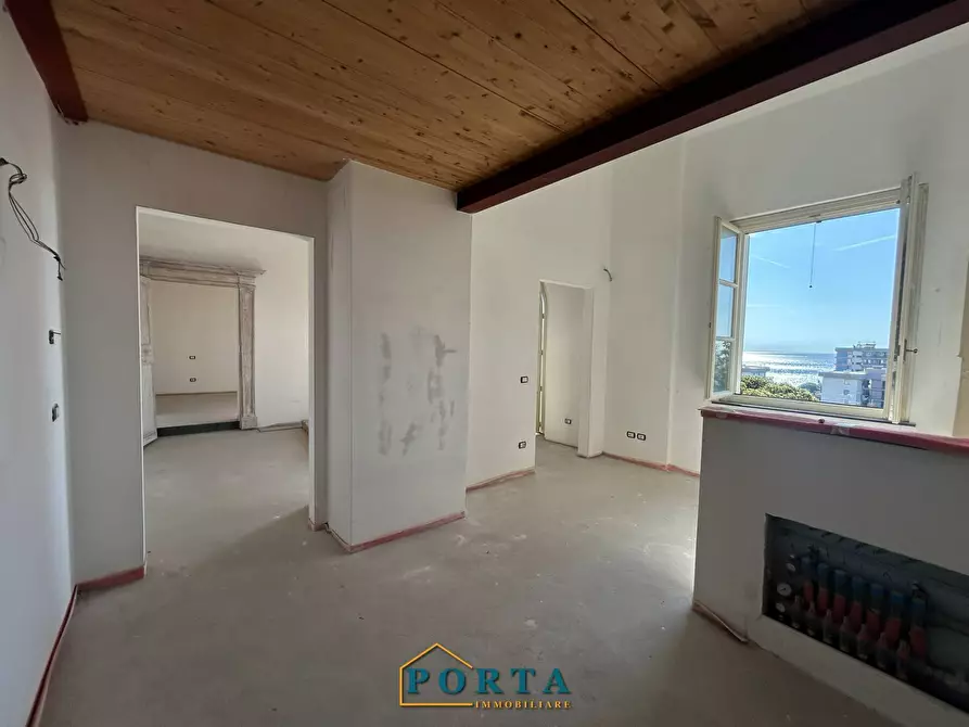 Immagine 7 di Appartamento in vendita  in Via Bellavista 47 a Savona