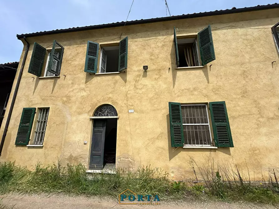 Immagine 1 di Casa indipendente in vendita  a Carrù