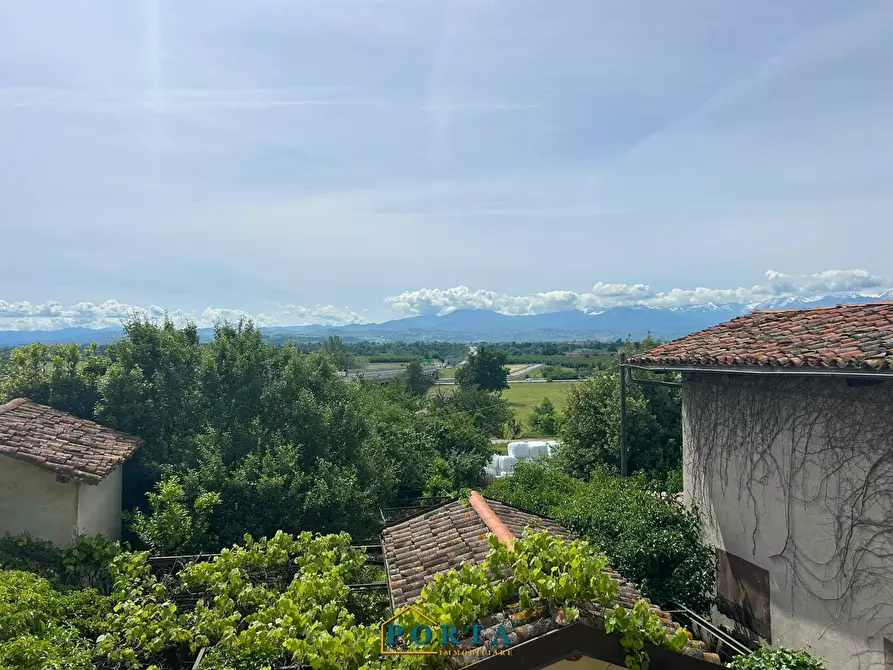Immagine 2 di Casa indipendente in vendita  a Carrù
