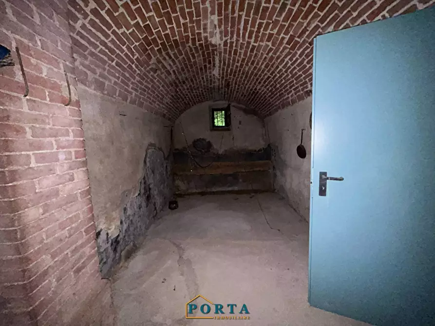 Immagine 33 di Casa indipendente in vendita  a Carrù
