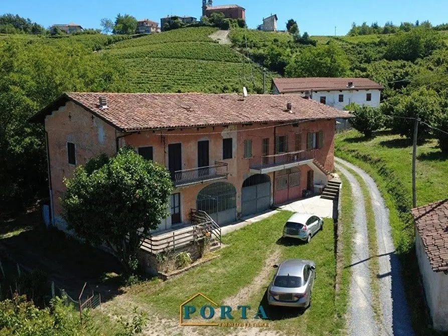 Immagine 1 di Casa indipendente in vendita  in Borgata Prà del Pozzo 8 a Barolo