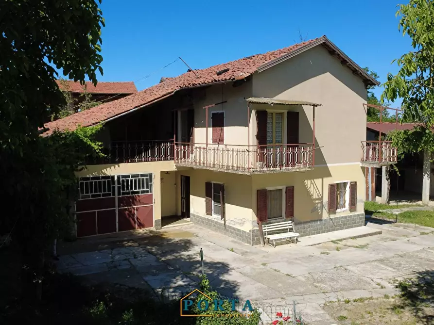 Immagine 1 di Casa indipendente in vendita  in Strada Cagnalupa 26 a Carrù