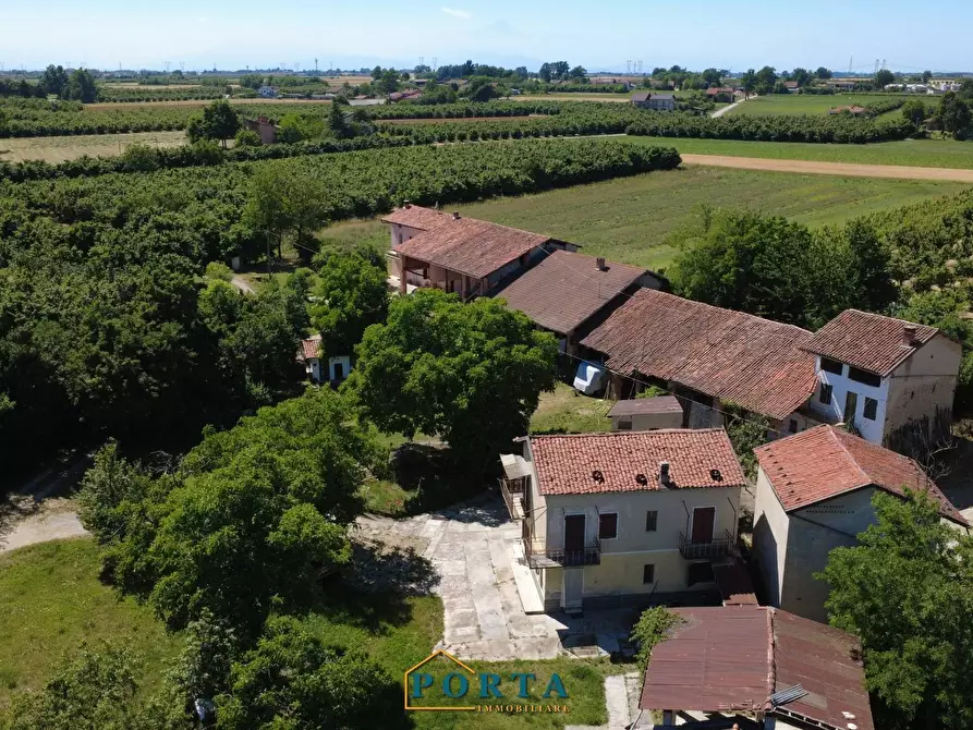 Immagine 2 di Casa indipendente in vendita  in Strada Cagnalupa 26 a Carrù