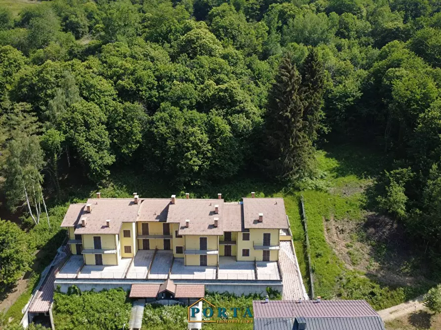 Immagine 4 di Palazzo in vendita  in Via Carlevaris a Briaglia