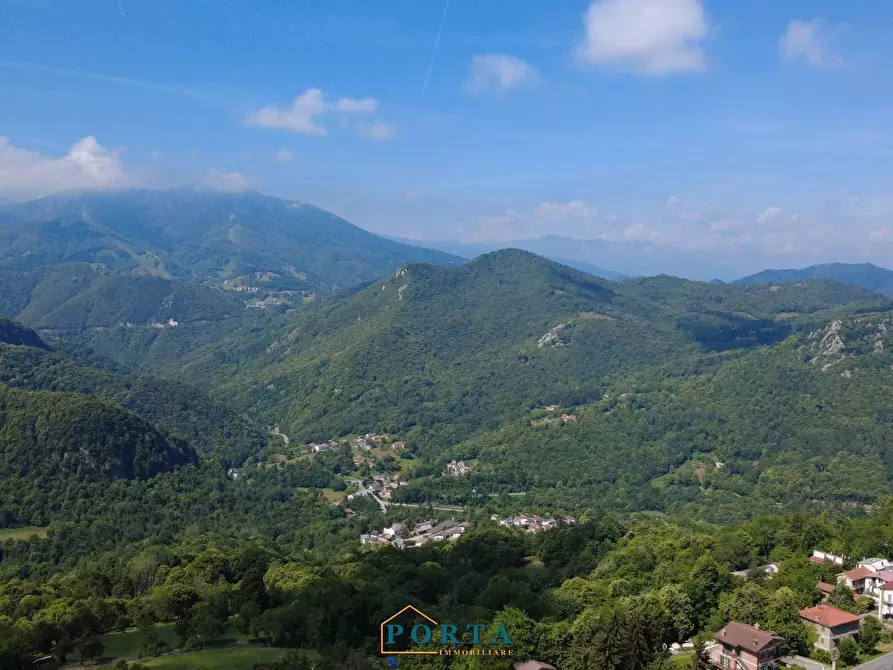 Immagine 74 di Palazzo in vendita  in Via Carlevaris a Briaglia
