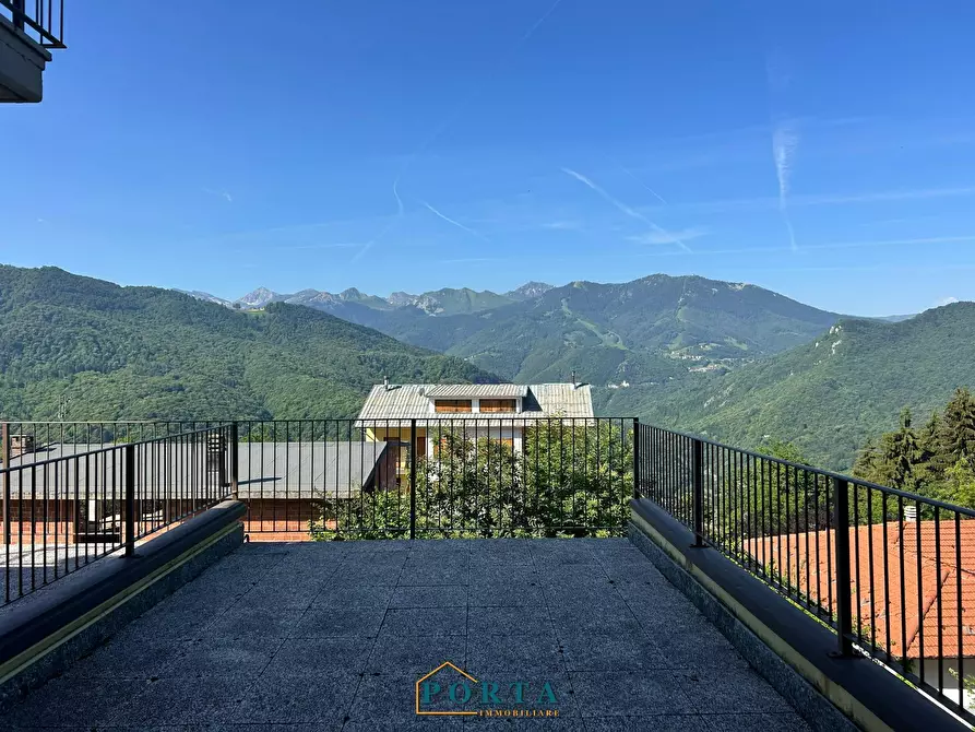Immagine 17 di Palazzo in vendita  in Via Carlevaris a Briaglia