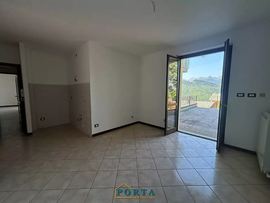 Immagine 18 di Palazzo in vendita  in Via Carlevaris a Briaglia