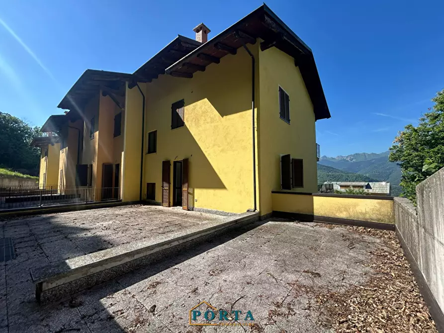 Immagine 23 di Palazzo in vendita  in Via Carlevaris a Briaglia
