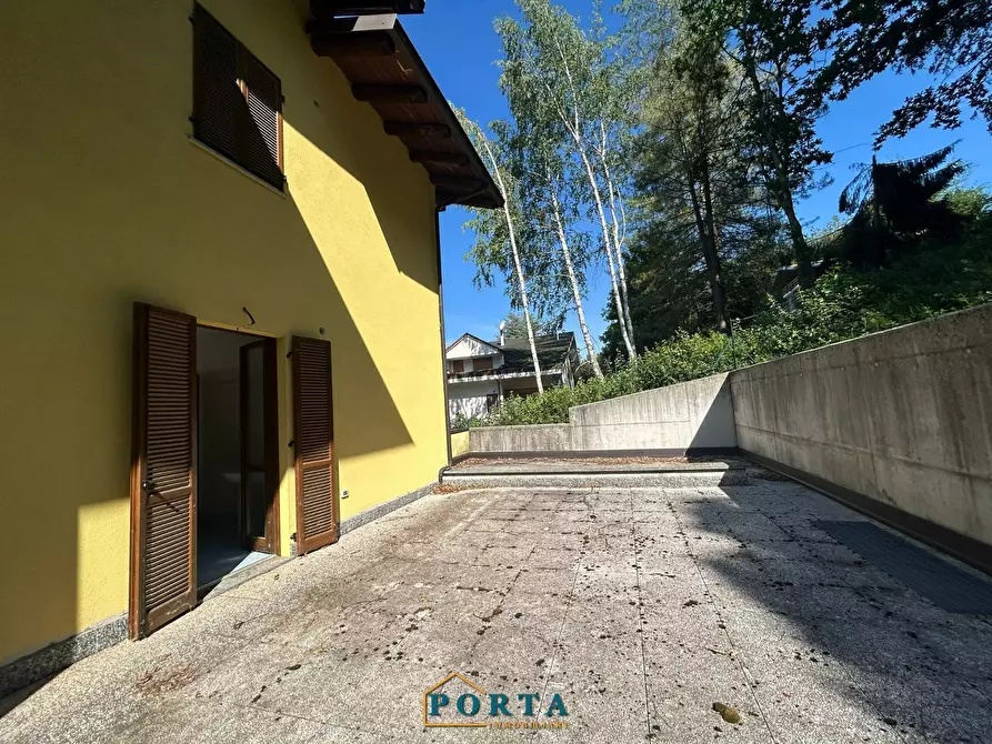 Immagine 24 di Palazzo in vendita  in Via Carlevaris a Briaglia