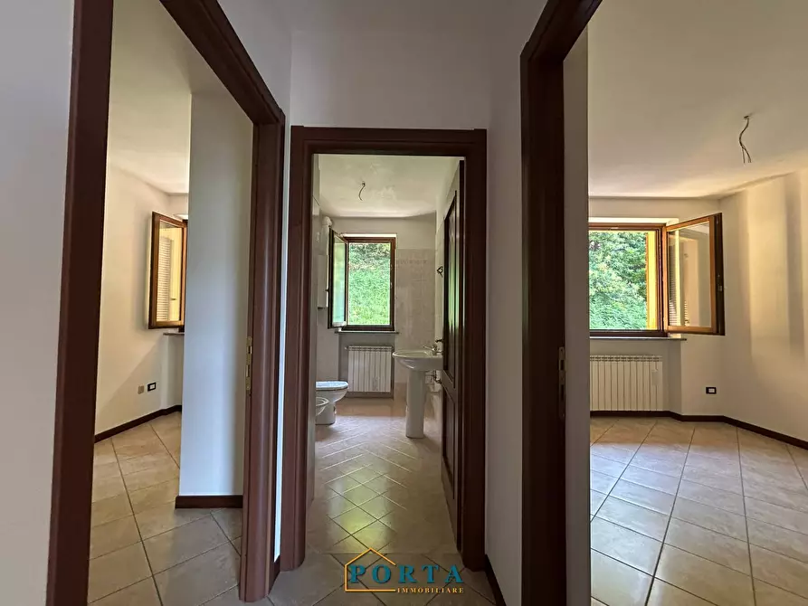 Immagine 48 di Palazzo in vendita  in Via Carlevaris a Briaglia