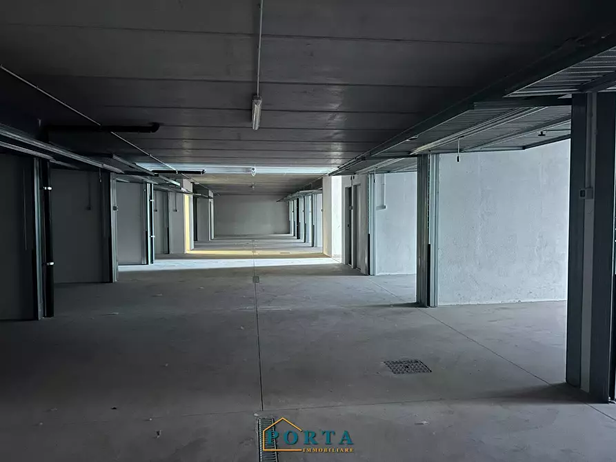 Immagine 50 di Palazzo in vendita  in Via Carlevaris a Briaglia