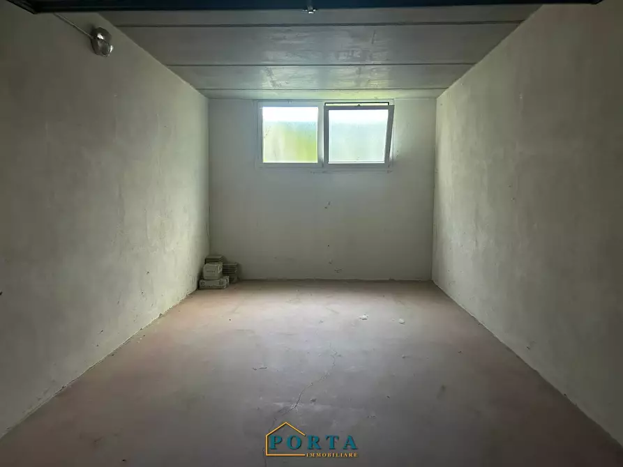 Immagine 52 di Palazzo in vendita  in Via Carlevaris a Briaglia