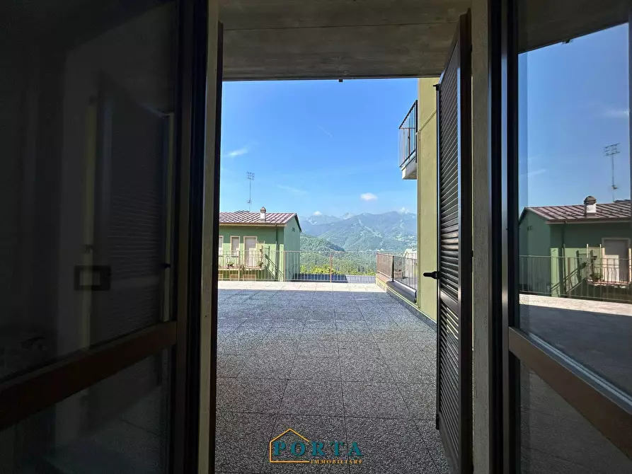 Immagine 54 di Palazzo in vendita  in Via Carlevaris a Briaglia