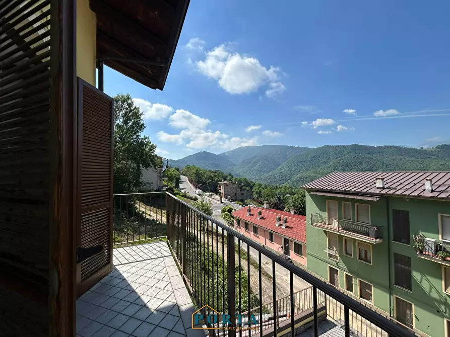 Immagine 69 di Palazzo in vendita  in Via Carlevaris a Briaglia