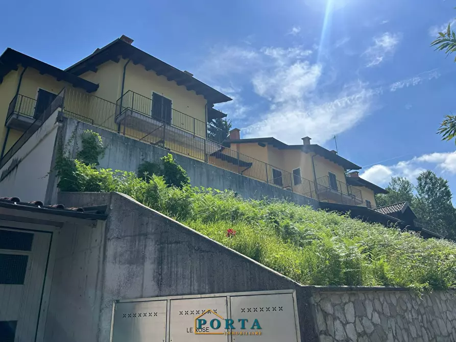 Immagine 71 di Palazzo in vendita  in Via Carlevaris a Briaglia