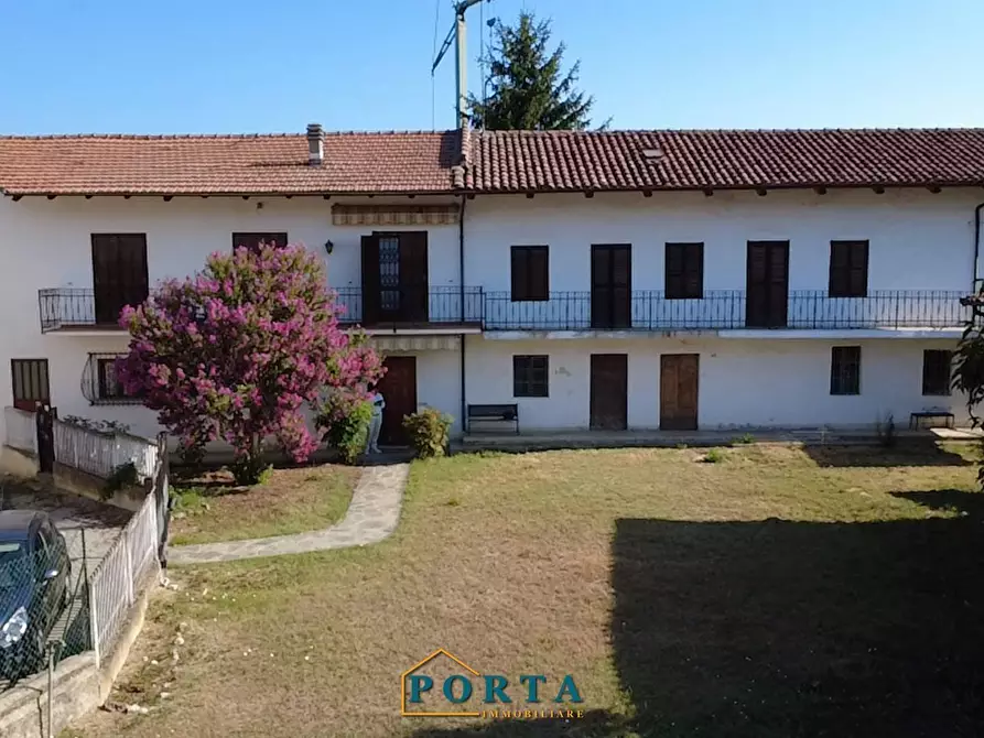 Immagine 1 di Casa indipendente in vendita  in Frazione Naviante 12 a Barolo