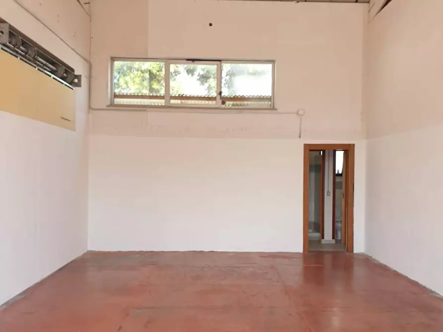 Immagine 5 di Capannone industriale in affitto  in Via Penne 53 a Chieti