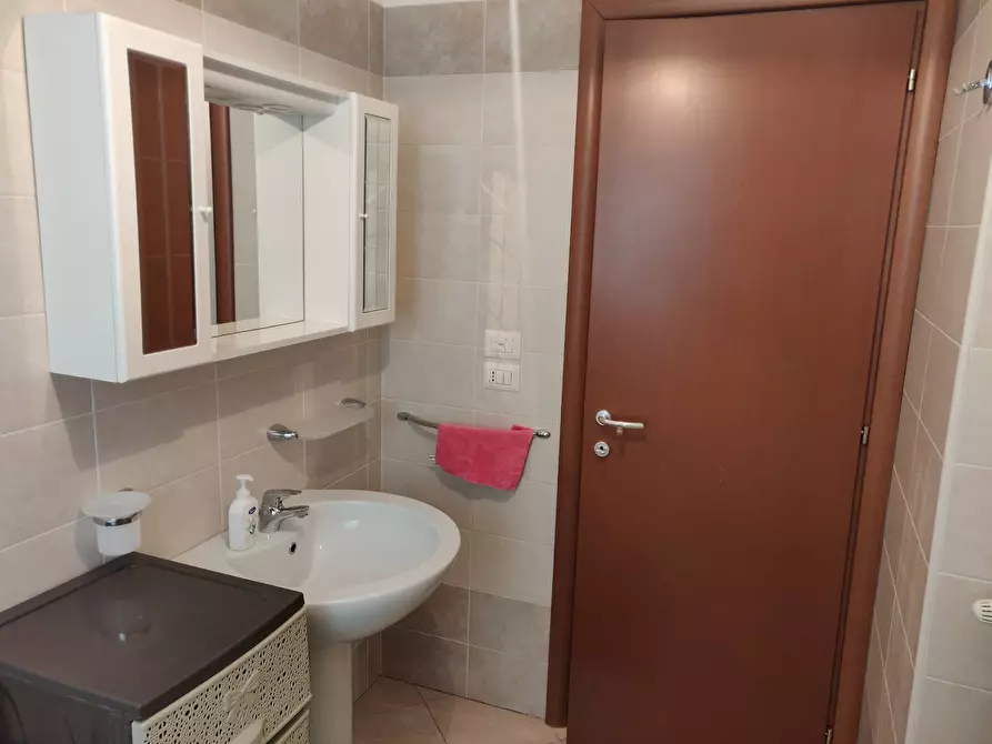 Immagine 19 di Casa semindipendente in affitto  in Via Bari a Chieti