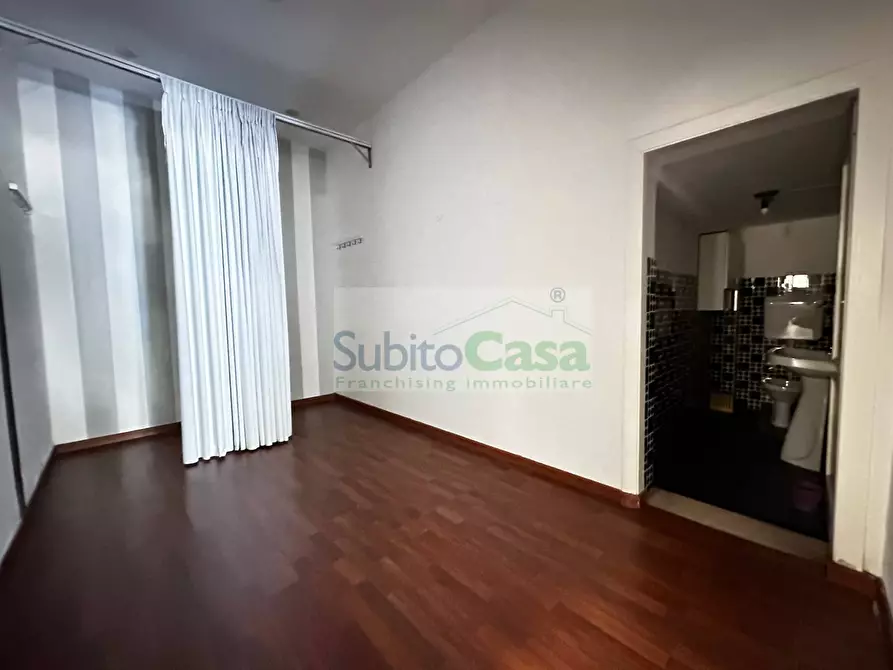 Immagine 7 di Locale commerciale in affitto  in Piazza Marconi a Chieti