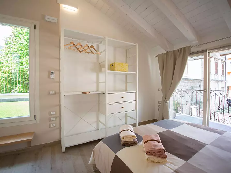 Immagine 15 di Villa in affitto  in Viale B. Croce 18 a Chieti