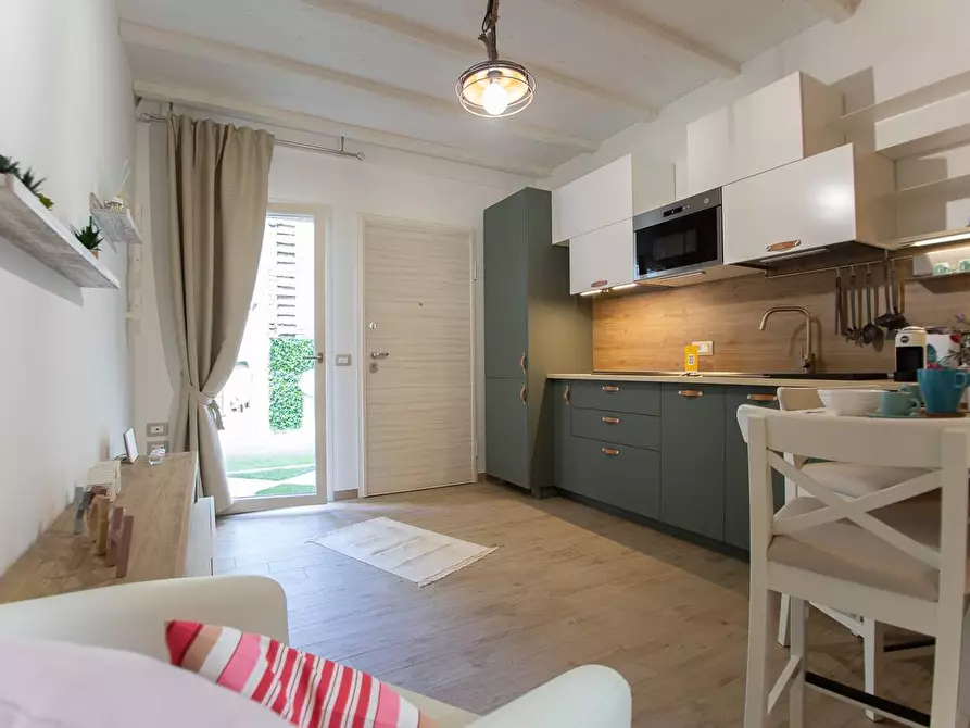 Immagine 1 di Villa in affitto  in Viale B. Croce 18 a Chieti