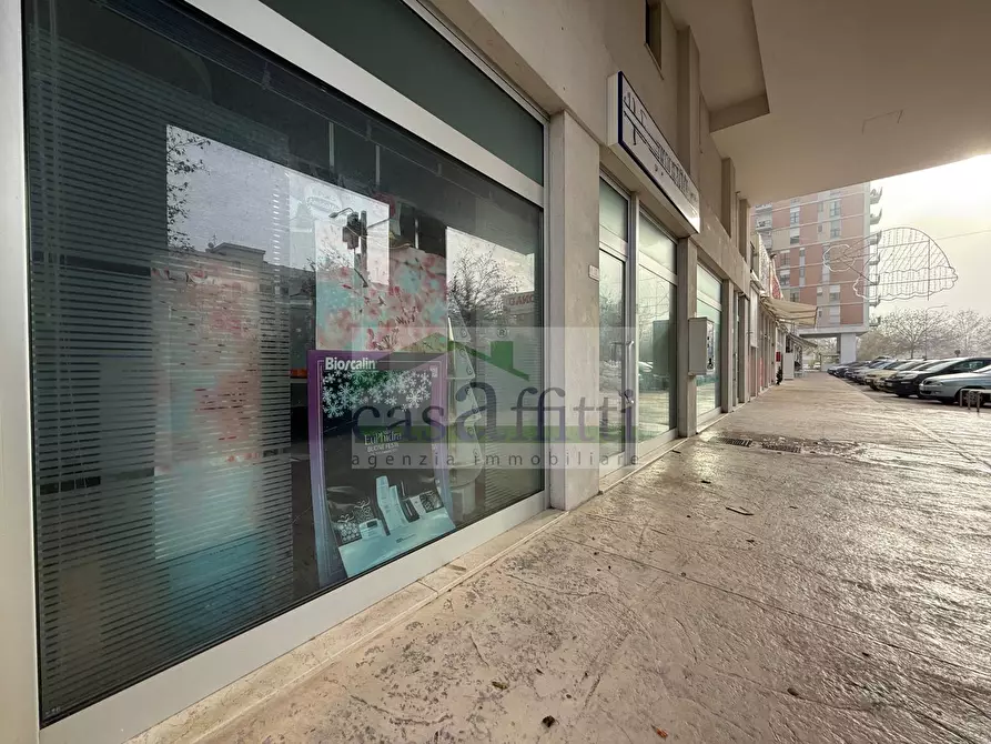 Immagine 25 di Attività commerciale in vendita  in Via Papa Giovanni Paolo II 7 a Chieti