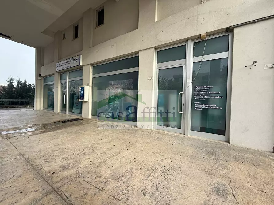 Immagine 27 di Attività commerciale in vendita  in Via Papa Giovanni Paolo II 7 a Chieti