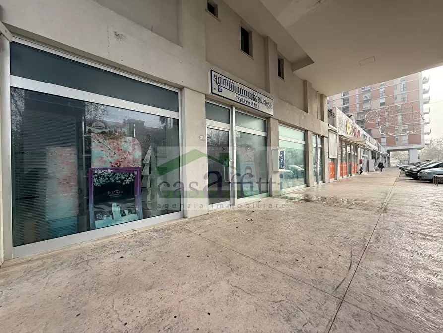 Immagine 28 di Attività commerciale in vendita  in Via Papa Giovanni Paolo II 7 a Chieti