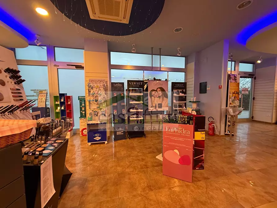 Immagine 4 di Attività commerciale in vendita  in Via Papa Giovanni Paolo II 7 a Chieti