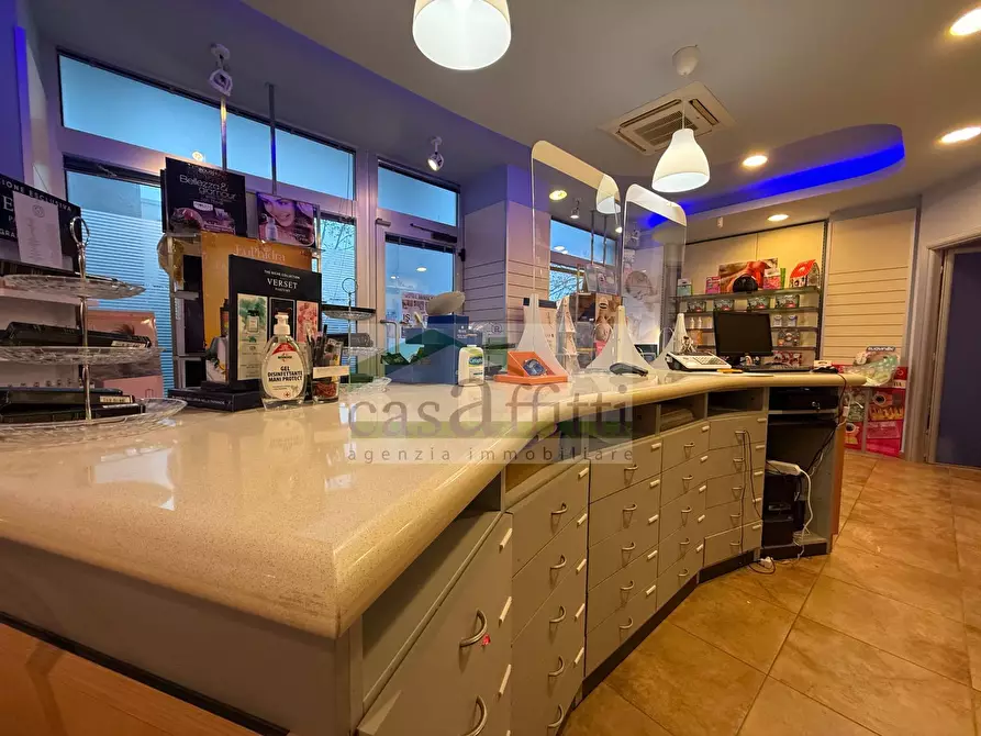 Immagine 6 di Attività commerciale in vendita  in Via Papa Giovanni Paolo II 7 a Chieti
