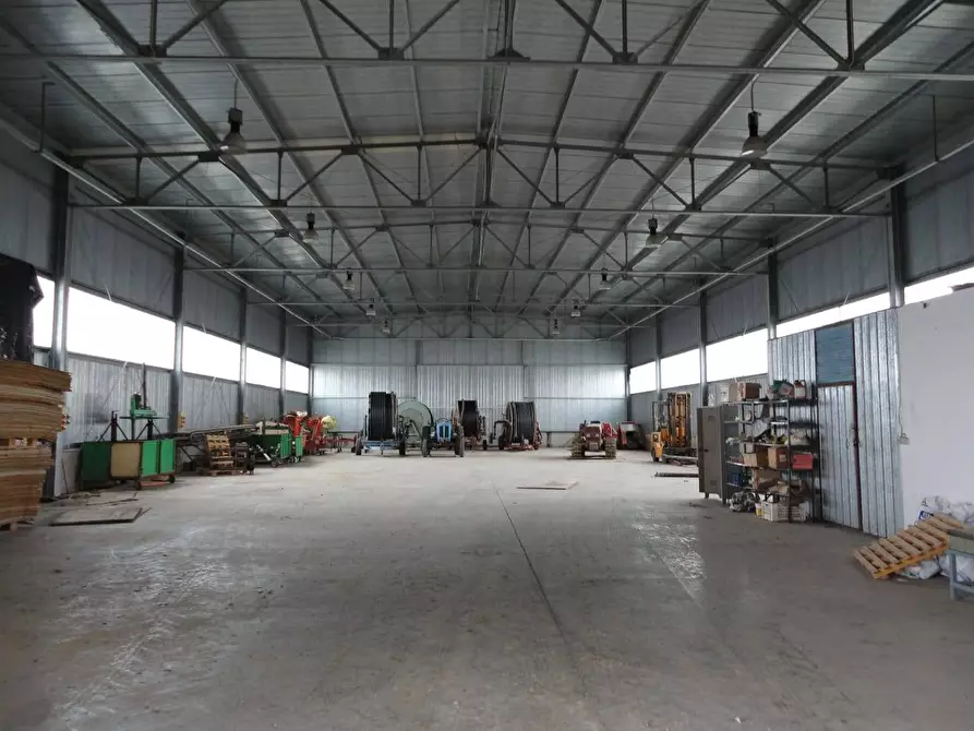 Immagine 1 di Capannone industriale in vendita  in Strada Provinciale 20 a Abbateggio