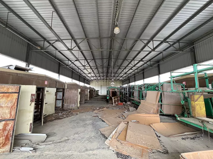 Immagine 17 di Capannone industriale in vendita  in Strada Provinciale 20 a Abbateggio