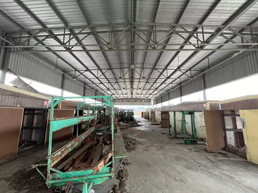 Immagine 25 di Capannone industriale in vendita  in Strada Provinciale 20 a Abbateggio