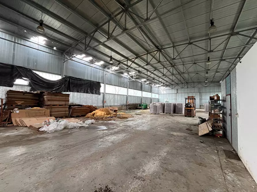 Immagine 26 di Capannone industriale in vendita  in Strada Provinciale 20 a Abbateggio
