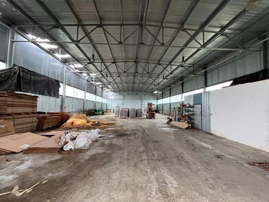 Immagine 20 di Capannone industriale in vendita  in Strada Provinciale 20 a Abbateggio