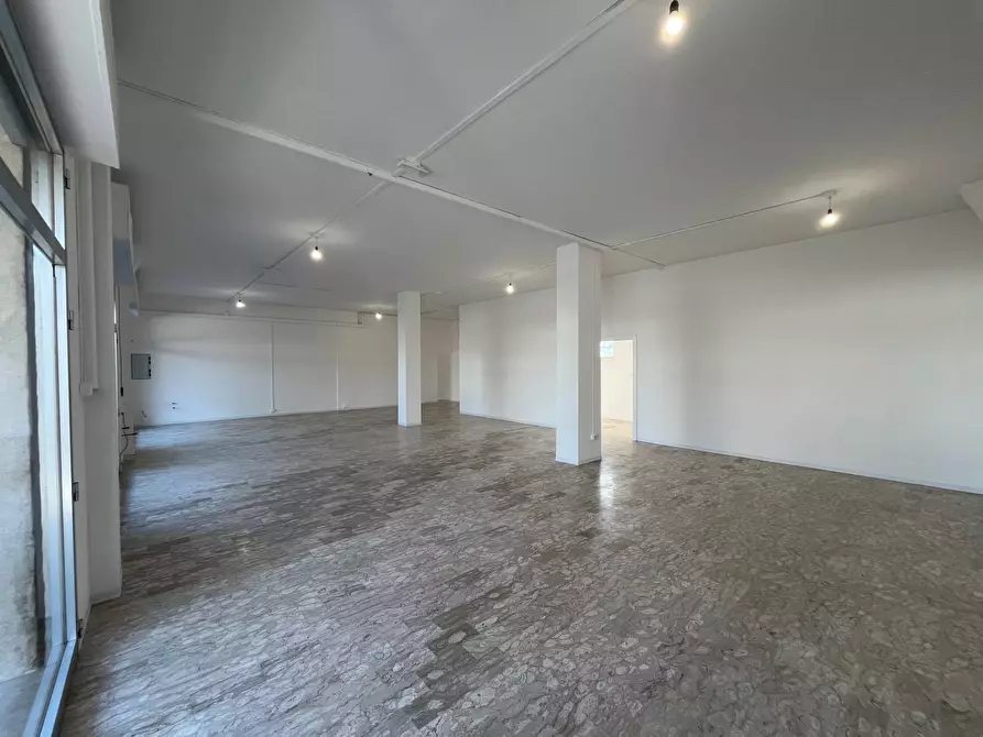 Immagine 4 di Locale commerciale in affitto  in Via Pietro Nenni 115 a Paglieta