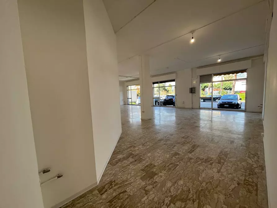 Immagine 6 di Locale commerciale in affitto  in Via Pietro Nenni 115 a Paglieta