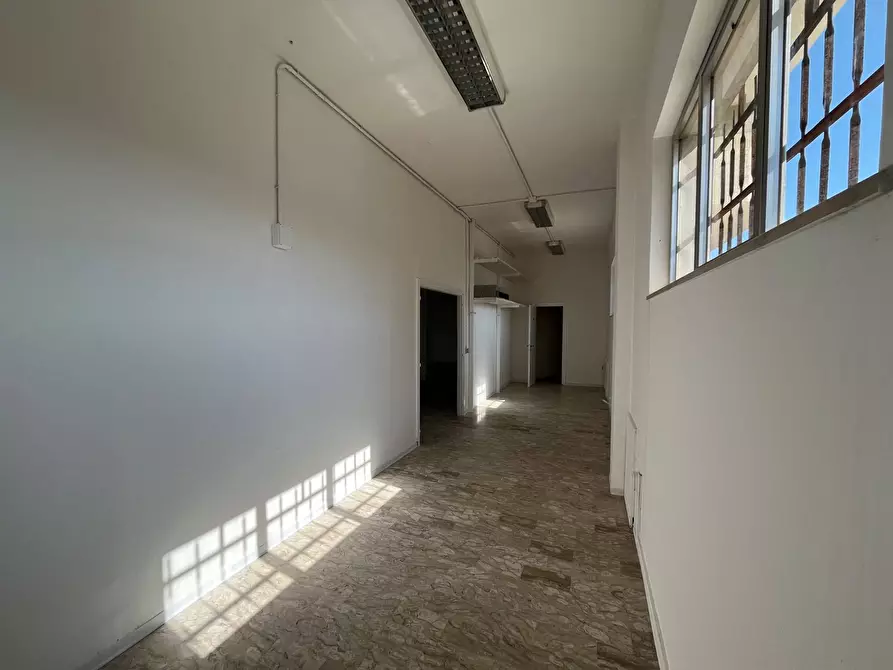 Immagine 8 di Locale commerciale in affitto  in Via Pietro Nenni 115 a Paglieta