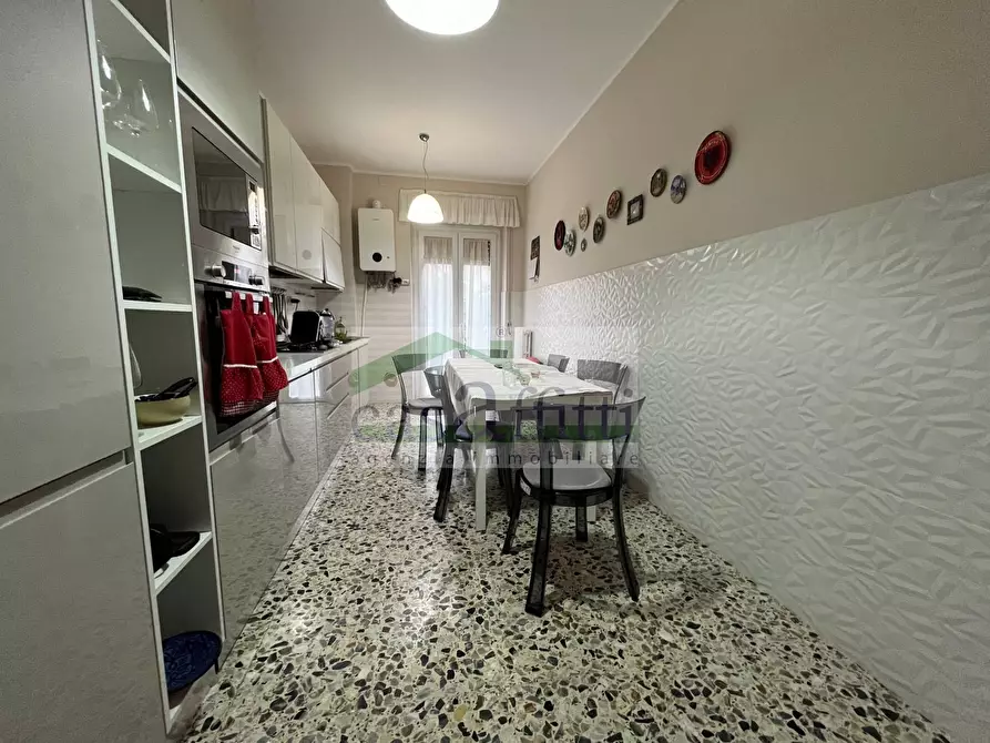 Immagine 8 di Appartamento in vendita  in Via Scanno 50 a Chieti