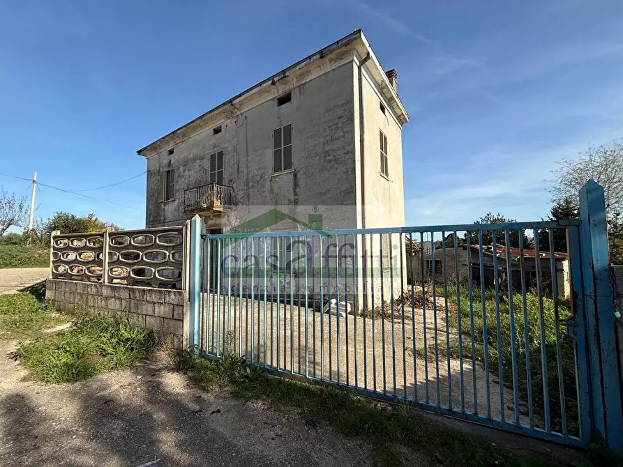 Immagine 2 di Casa indipendente in vendita  in Contrada Foreste 18 a Chieti