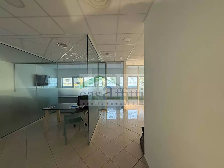 Immagine 15 di Locale commerciale in affitto  in Via Pietro Nenni a Chieti