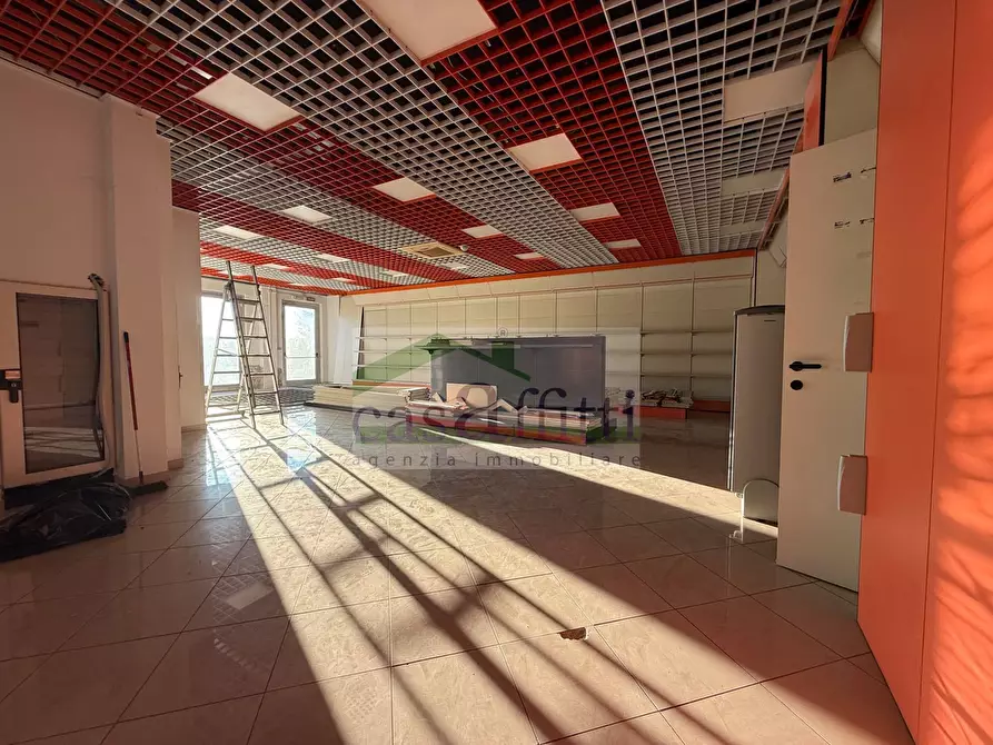 Immagine 2 di Locale commerciale in affitto  in Via Pietro Nenni a Chieti