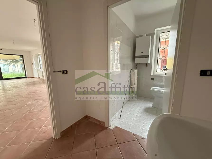 Immagine 5 di Locale commerciale in affitto  in Via Dei Vestini 114 a Chieti