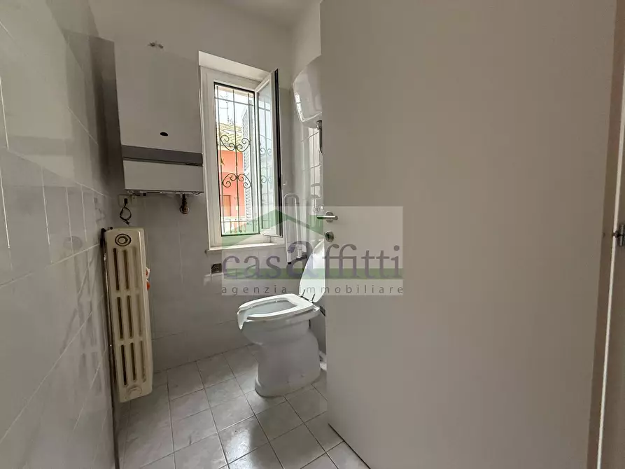 Immagine 6 di Locale commerciale in affitto  in Via Dei Vestini 114 a Chieti